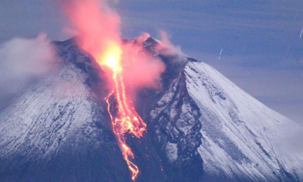 ¡Alerta! Volcán Sangay muestra señales de incremento en su actividad 2 ¡Alerta! Volcán Sangay muestra señales de incremento en su actividad
