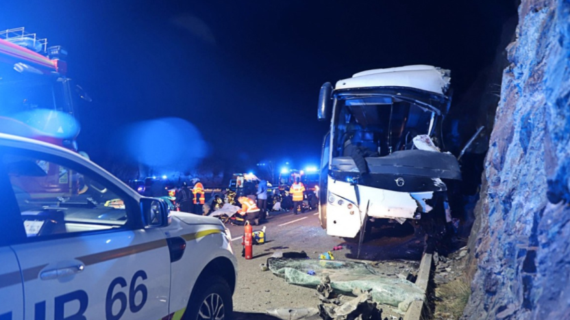 Dos colombianos murieron y 31 resultaron heridos en un accidente de bus en Francia