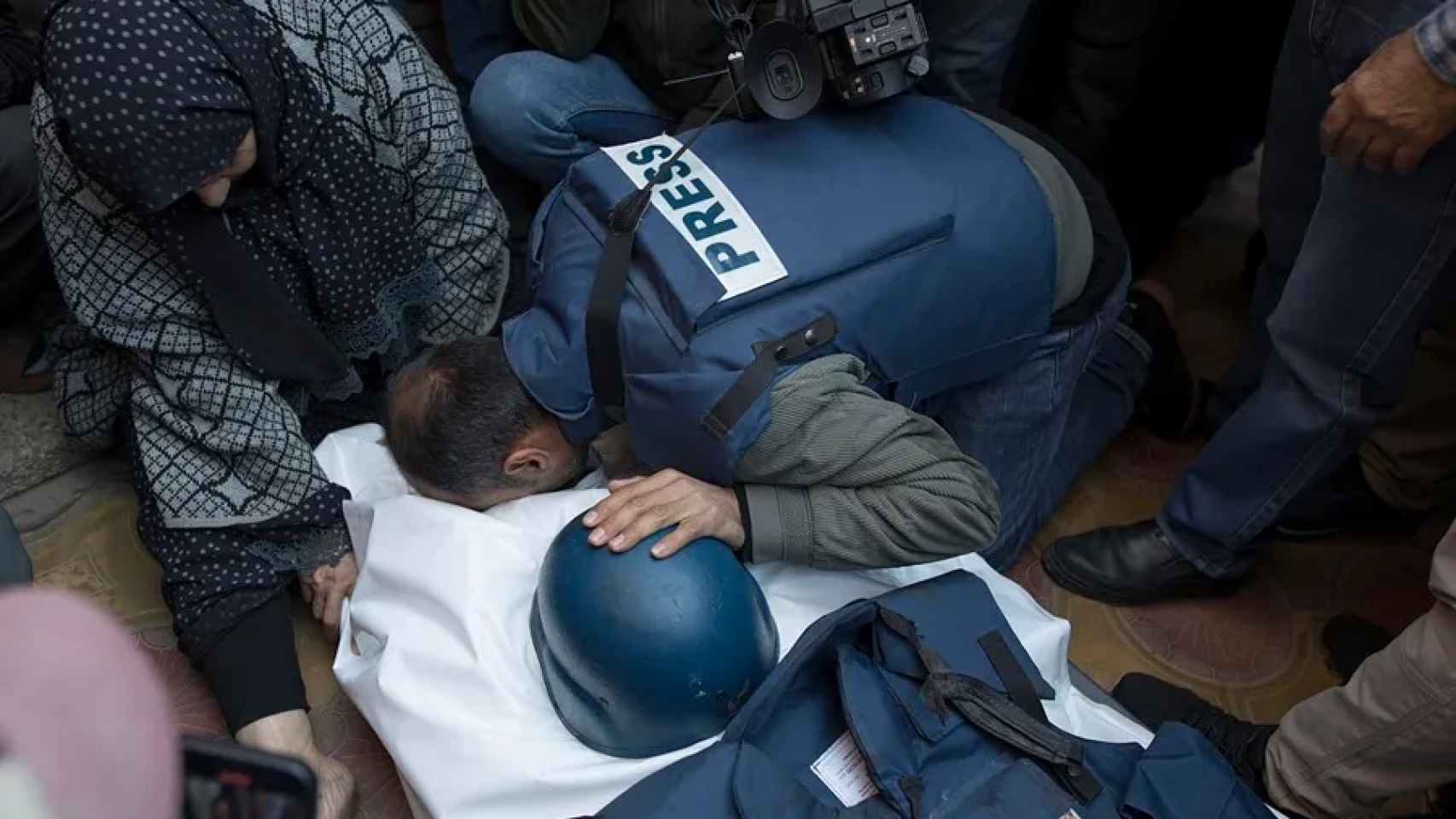 54 periodistas han sido asesinados, 550 encarcelados y 55 secuestrados en el mundo en 2024