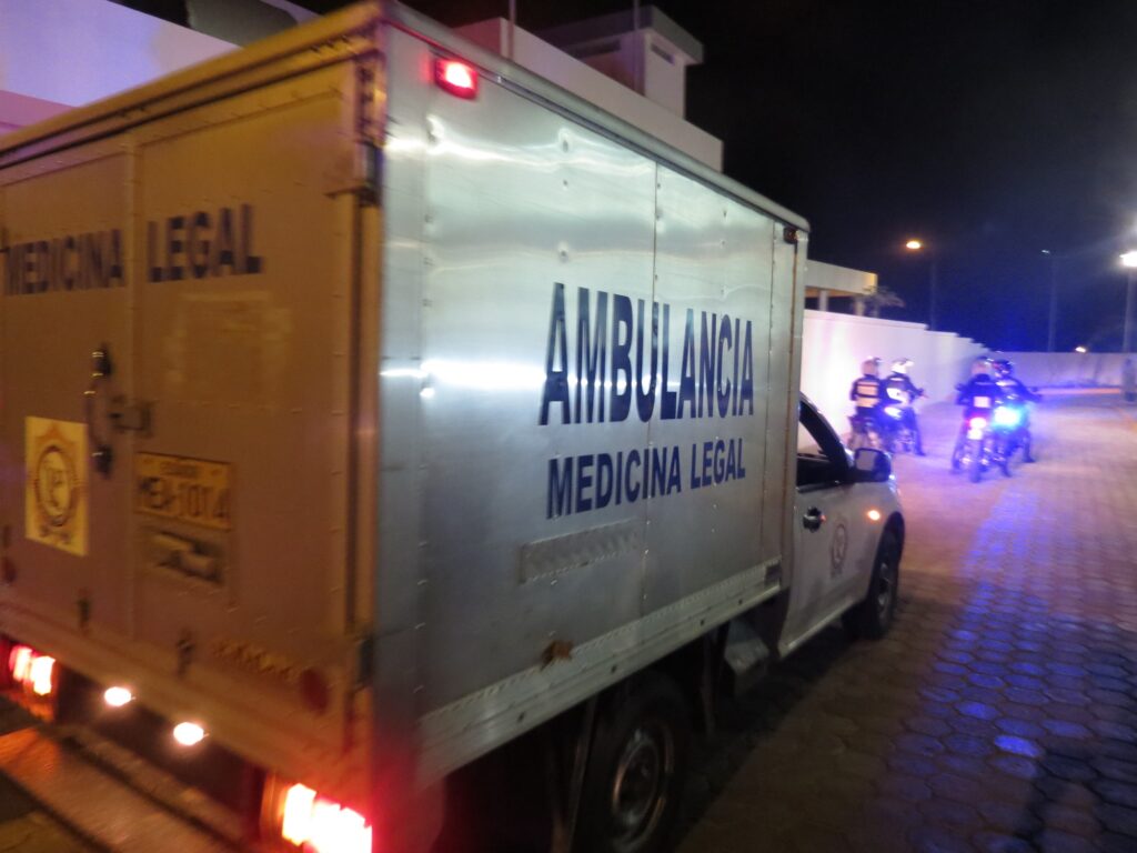 Masacre en Chone deja seis personas asesinadas 9 Masacre en Chone deja seis personas asesinadas