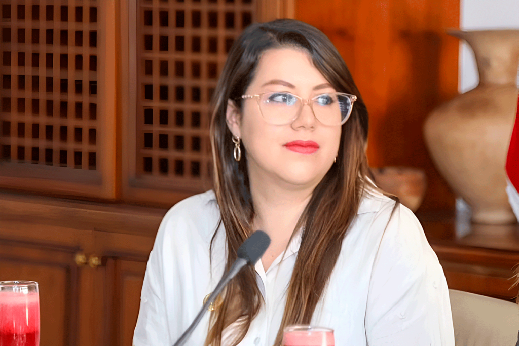Juicio político contra Andrea Arrobo se suspende en la Asamblea