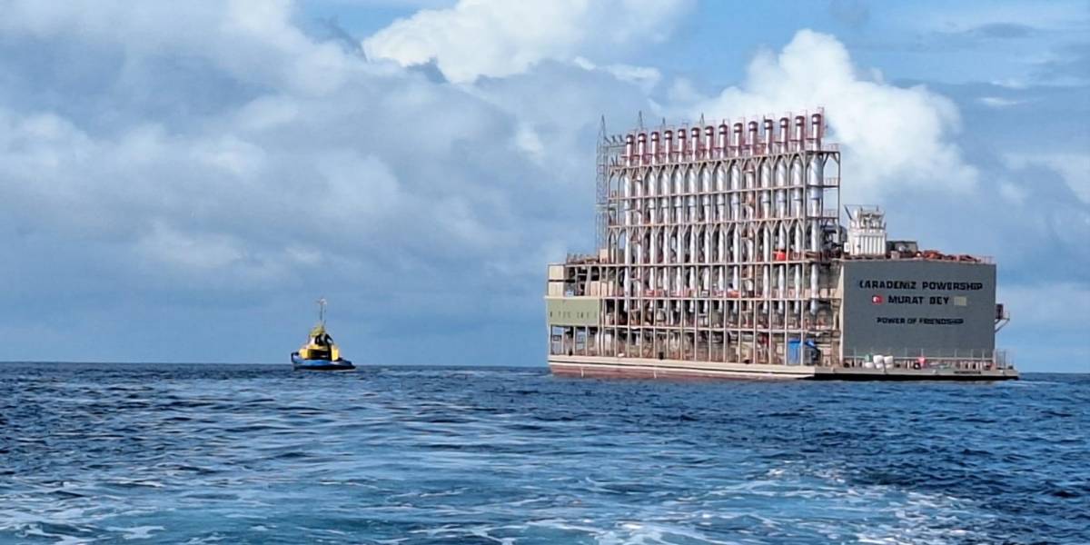 Segunda barcaza de Karpowership llegó a Ecuador y aportará con 100 MW a la red eléctrica