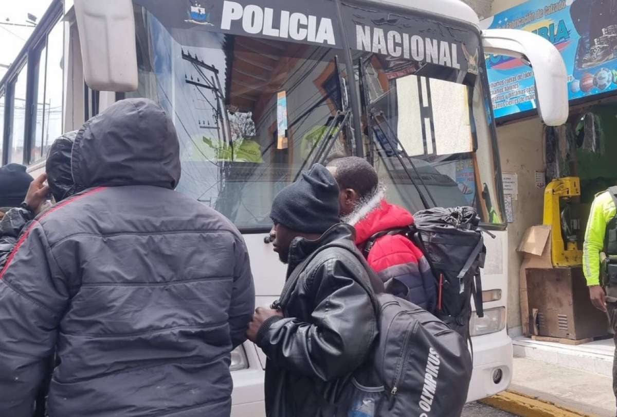 ¡Deportados! 26 migrantes africanos se hospedaban en Tulcán