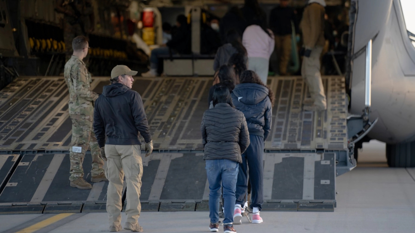 «Nos deportaron encadenadas (…) Fuimos tratadas peor que animales», ecuatoriana narra cómo fue su deportación desde Estados Unidos