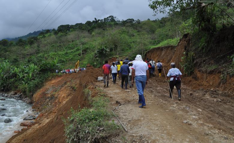 Emergencia en La Maná: Deslizamientos dejan incomunicados a siete recintos