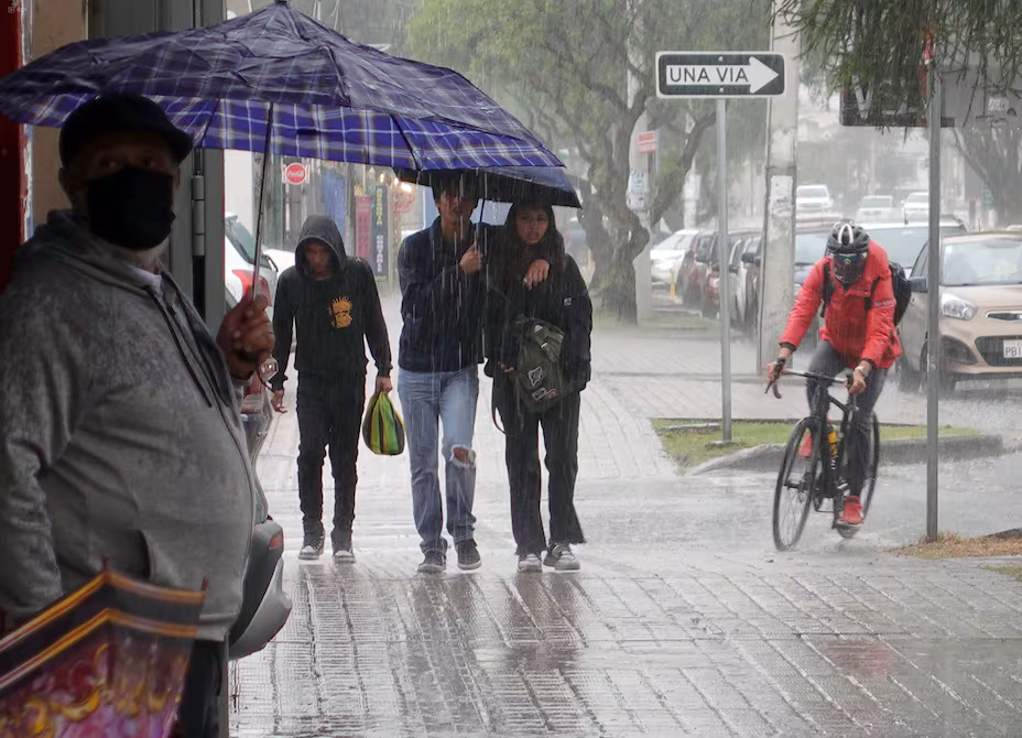 Alerta de lluvias en Ecuador para cierre de campaña y votaciones