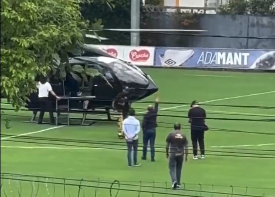 Neymar arribó en helicóptero al entrenamiento del Santos