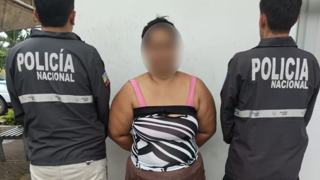 Detienen a mujer de alta peligrosidad por asesinato a puñaladas en Quito