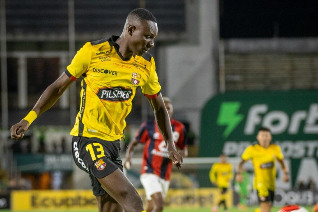 Deportivo Quito ganó y amargó a Barcelona SC en la Noche Amarilla en Quito