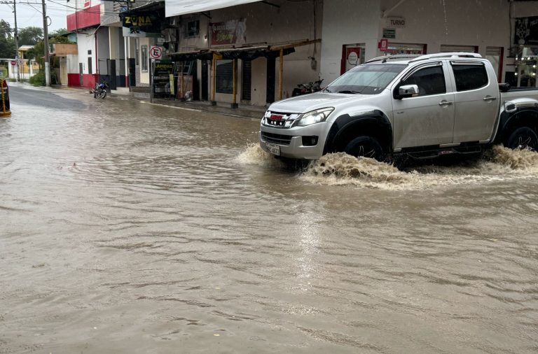 Continúan las lluvias en Ecuador: Cuatro días de intensas precipitaciones generan emergencias
