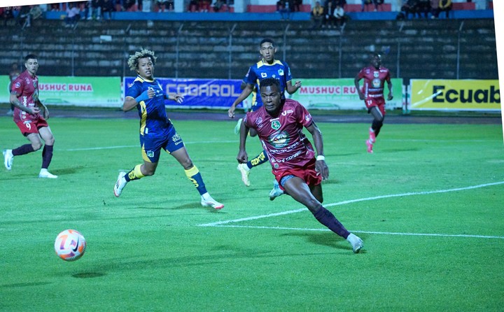 A punte contragolpe y goles de debutantes: Mushuc Runa le ganó a Delfín en Riobamba 4 A punte contragolpe y goles de debutantes: Mushuc Runa le ganó a Delfín en Riobamba