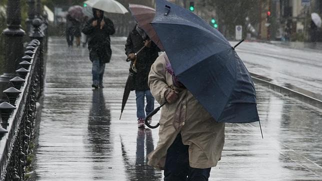 Cielos nublados y lluvias dispersas en Ecuador el 26 de febrero