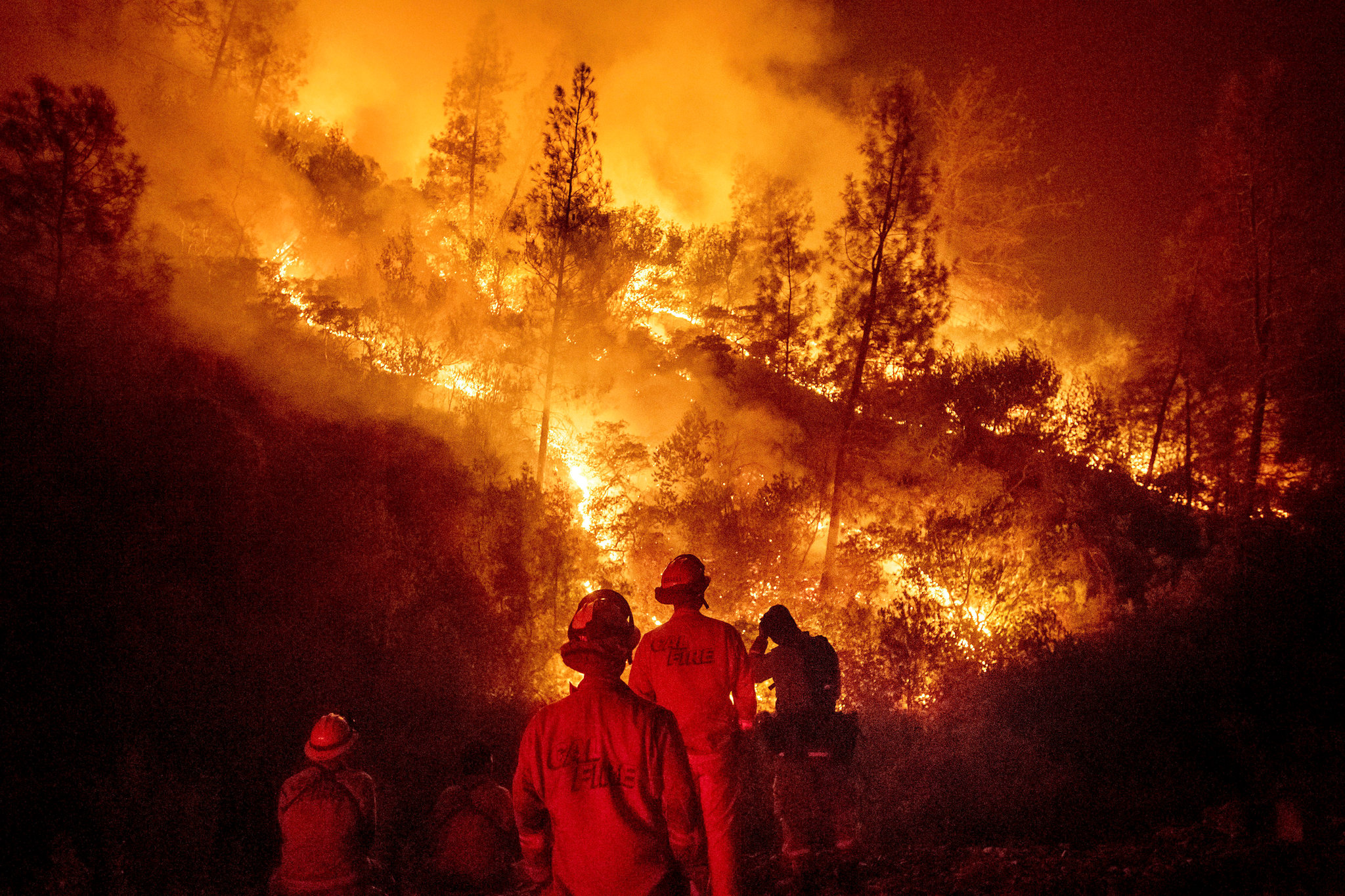 Al menos un muerto y más de 1.000 evacuados tras incendios en Argentina