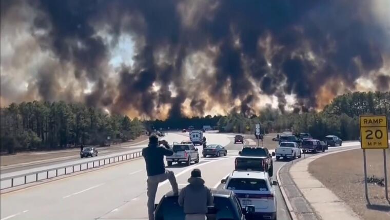 Declaran estado de emergencia en Nueva York tras incendios