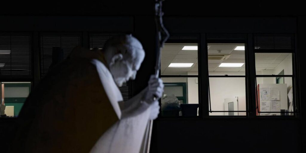 El Papa Francisco deja de usar máscara de oxígeno y la infección está controlada 4 El Papa Francisco deja de usar máscara de oxígeno y la infección está controlada