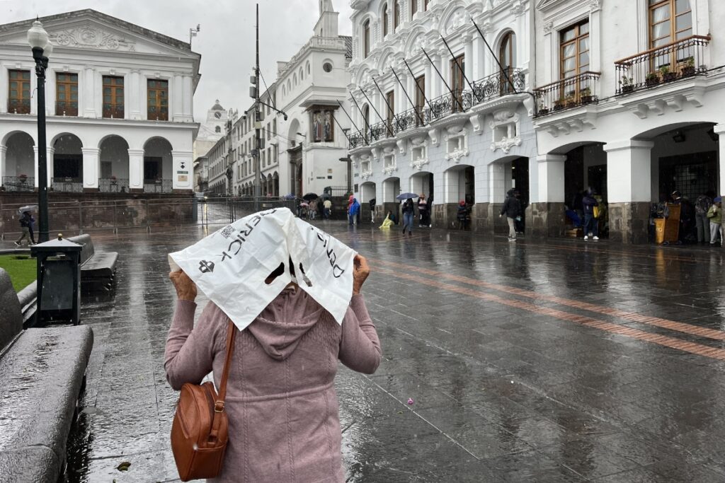 Clima Ecuador: Cielos nublados y lluvias dispersas en gran parte de país