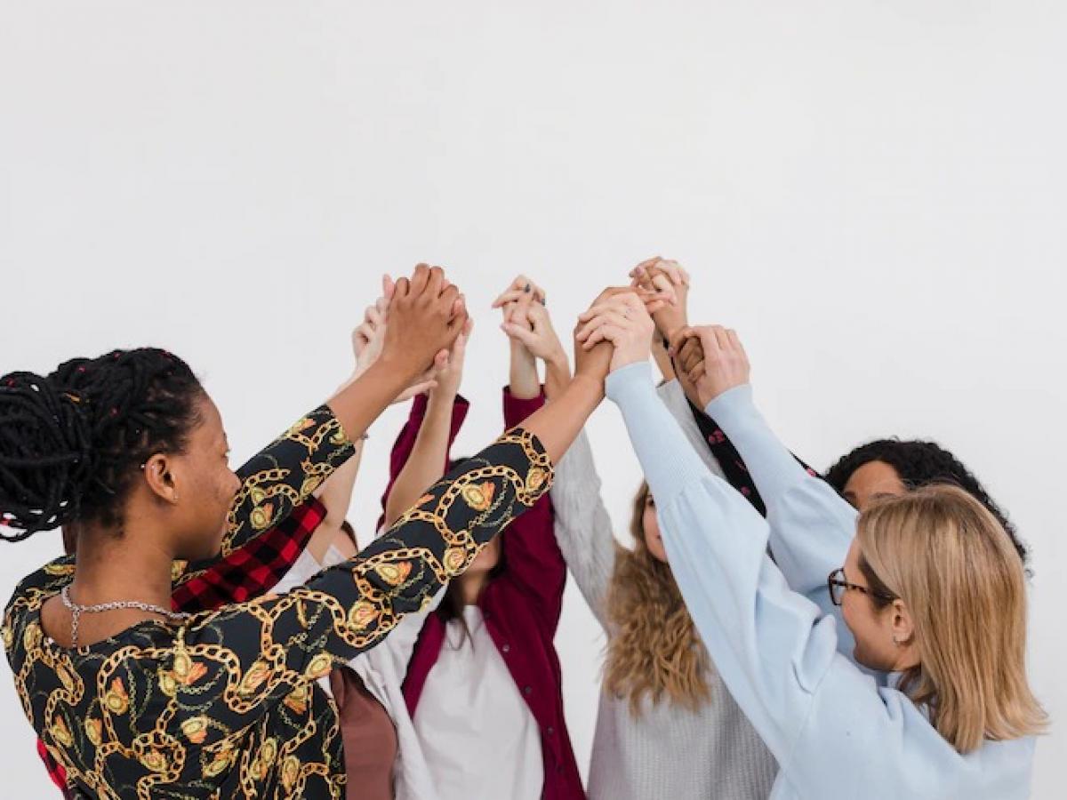 Estudio revela que mujeres son consideradas mejores pagadoras de crédito en la región