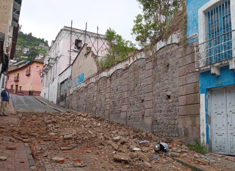 Los moradores del Centro Histórico alertaron sobre el colpaso de un muro en casa patrimonial