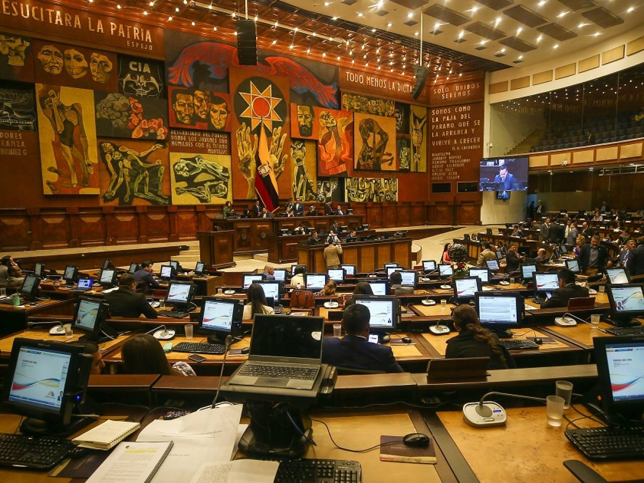 Cámara de Diputados progresa en el estudio de Criptogate y descarta el juicio político contra Milei.