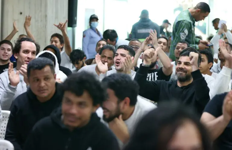 Venezuela recibe a repatriados desde EE.UU. y denuncia campaña de estigmatización