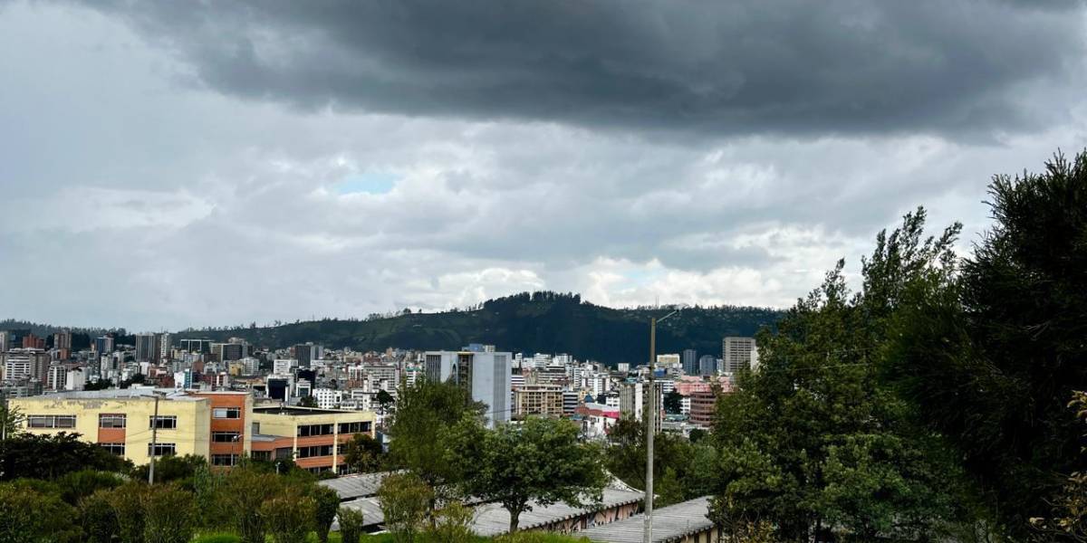 Clima en Ecuador: Para este jueves 6 de marzo, se prevén lluvias y cielos nublados, con tormentas eléctricas en la Sierra y la Amazonía.