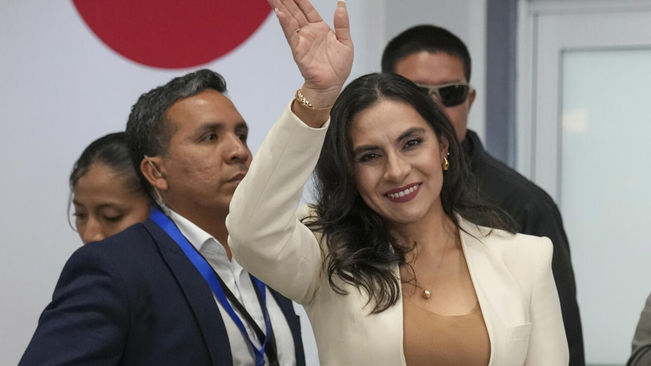 Verónica Abad anuncia que hoy regresa a Ecuador: ‘No sé si esta sea la última vez que escuchen mi voz’