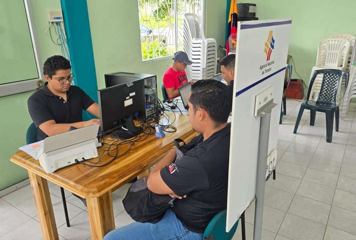 ANT reagenda turnos asignados en feriado para obtener la licencia de conducir