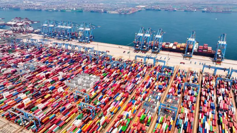 China responde con aranceles del 84% a bienes de EE.UU. en medio de tensiones comerciales