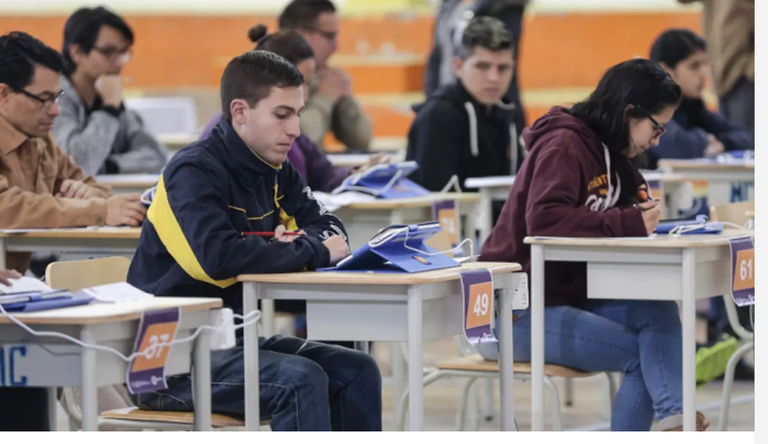 Seis grupos tienen prioridad en la asignación de cupos para universidades e institutos en Ecuador