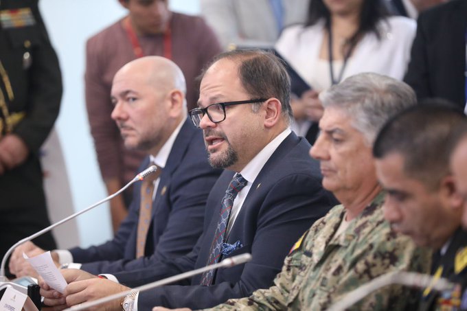 Policía y FFAA comparecen sobre proyecto de ley contra economía criminal