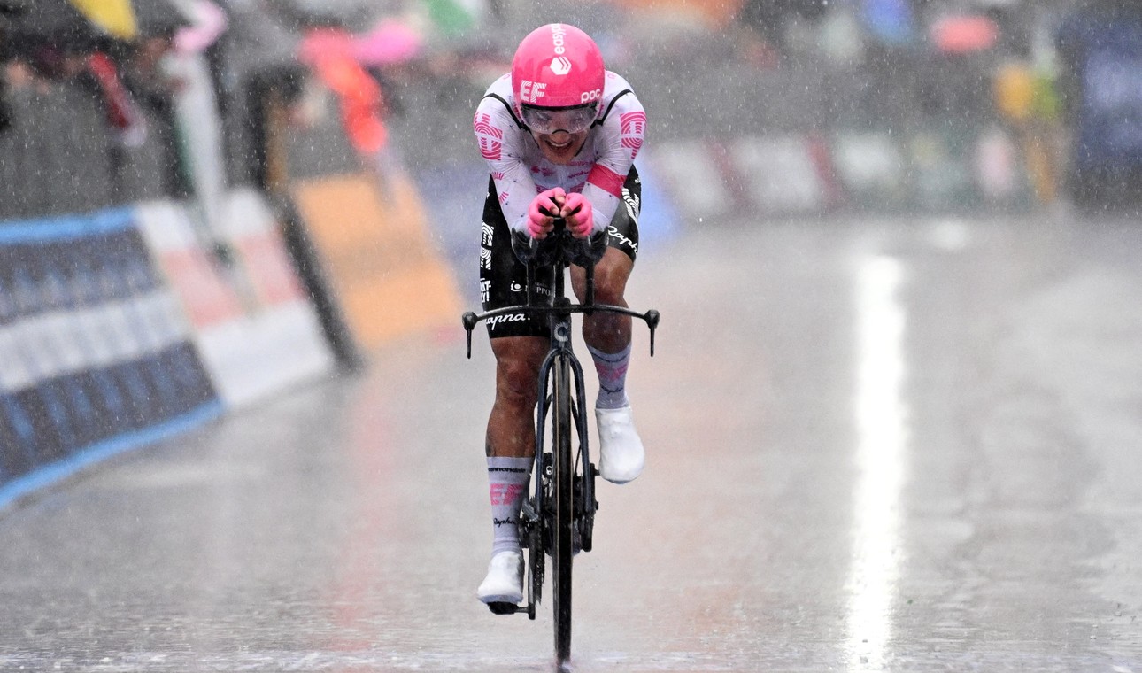 La lluvia perjudicó a Richard Carapaz en la contrarreloj en el Giro de Italia