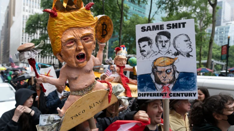 Trump ordena priorizar deportaciones masivas en ciudades controladas por demócratas