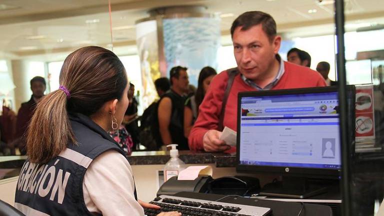 Ecuador exigirá visa de tránsito a ciudadanos de 45 países: revisa el listado que incluye a Venezuela, India y Cuba