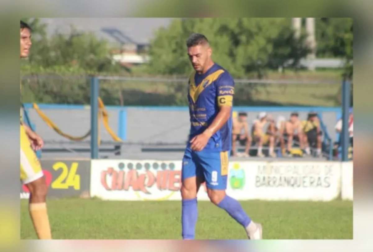 ¡Lamentable! Futbolista muere tras desplomarse en plena cancha
