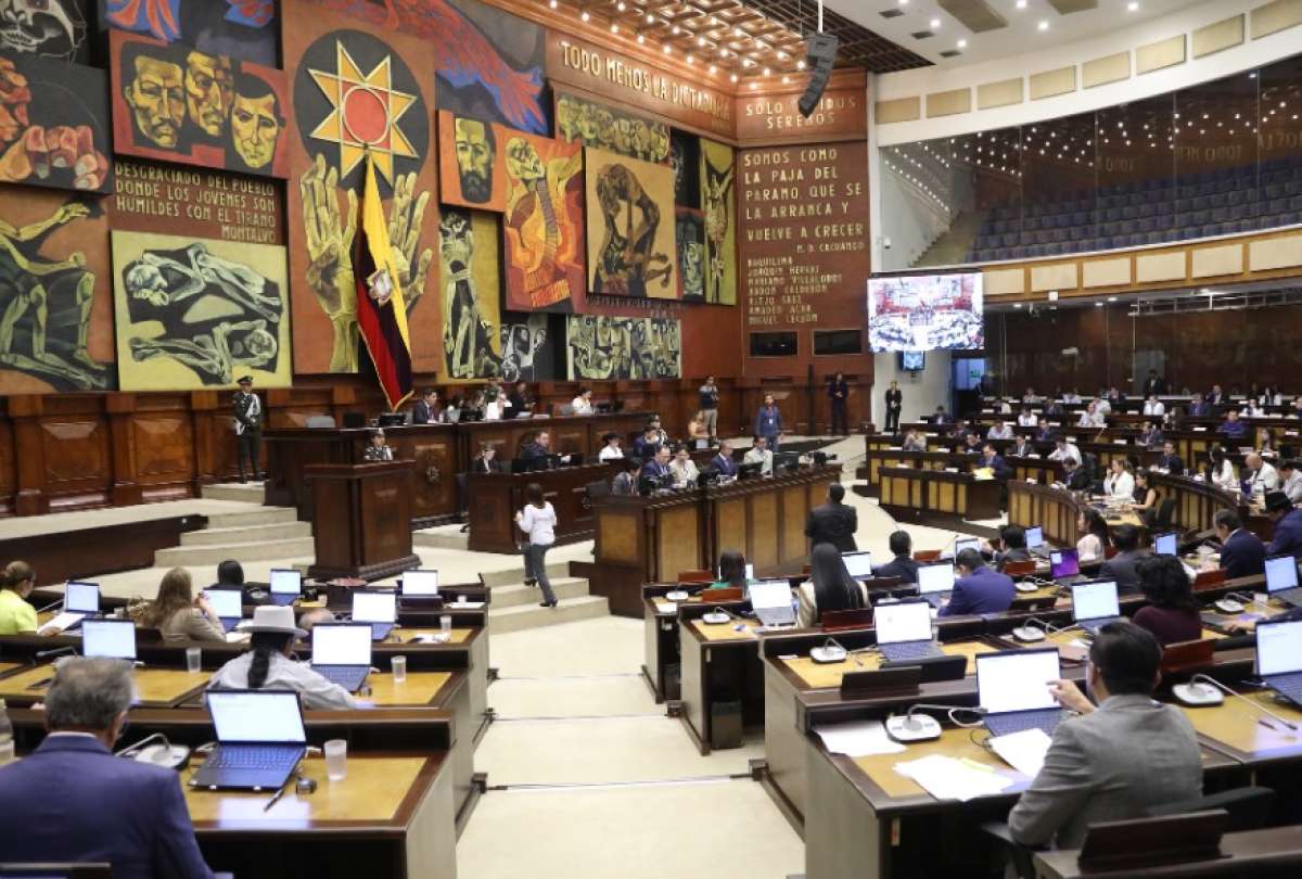 Asamblea Nacional tratará reforma para permitir bases militares extranjeras