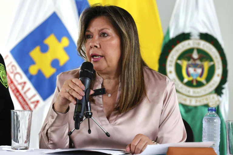 Fiscalía colombiana vincula red criminal al atentado contra el senador Miguel Uribe Turbay