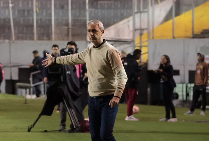 Las posibles alineaciones del partidazo entre Liga de Quito y Barcelona por la LigaPro 5 Las posibles alineaciones del partidazo entre Liga de Quito y Barcelona por la LigaPro