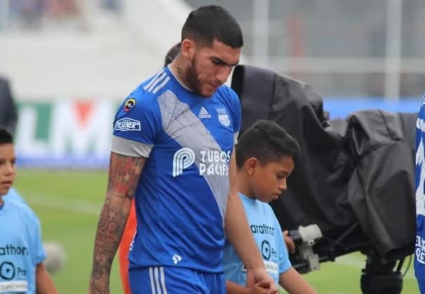 Emelec pagó la deuda a Leandro Vega y queda libre de sanciones en FIFA
