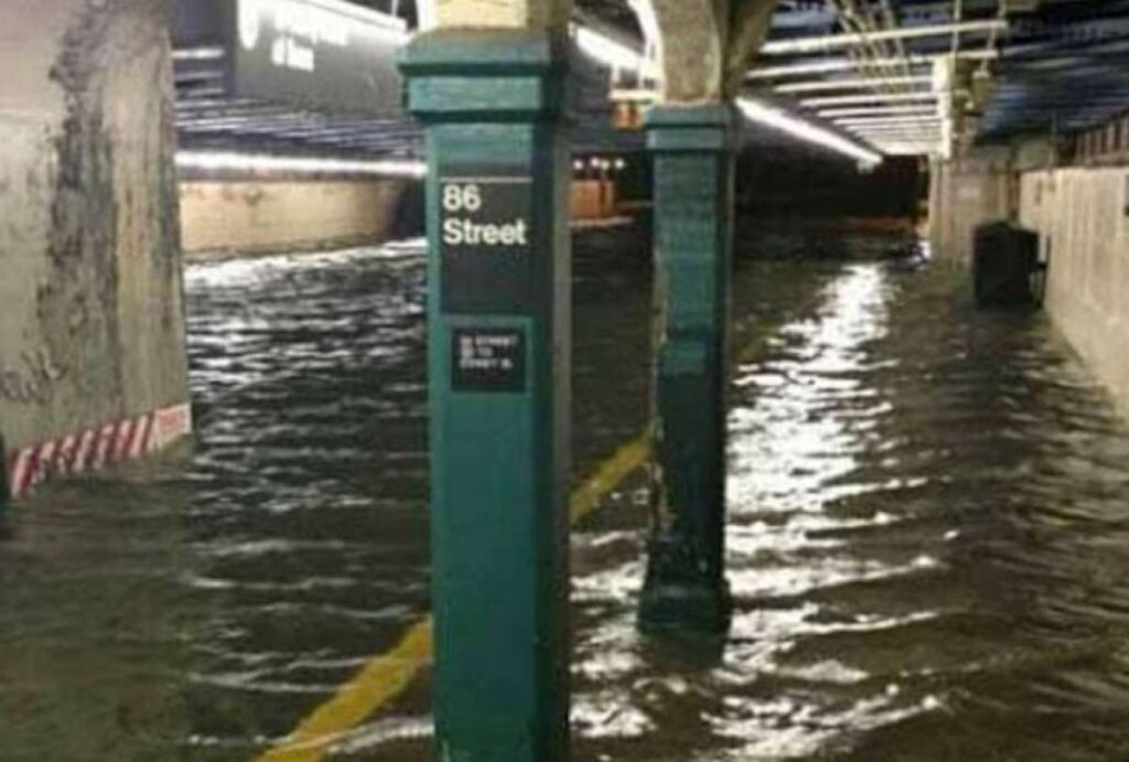 ¡Nueva York en emergencia! metro de la ciudad se inunda por las fuertes lluvias 1 ¡Nueva York en emergencia! metro de la ciudad se inunda por las fuertes lluvias
