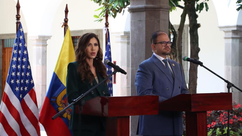 Gobierno de Ecuador anuncia acuerdo para enviar oficiales de enlace con Estados Unidos