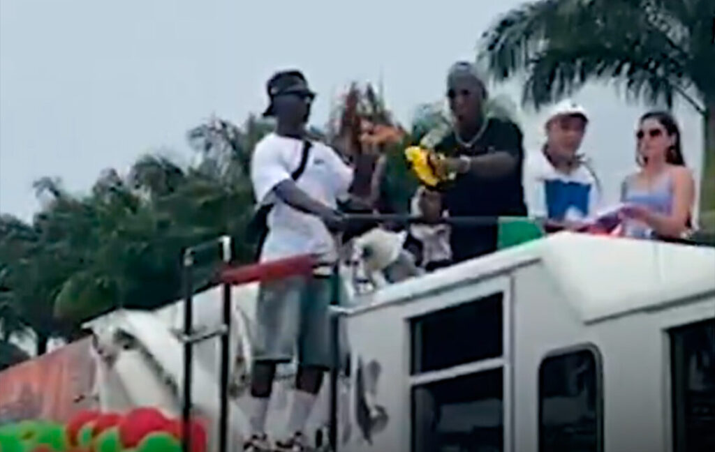 (VIDEO) Caravana en homenaje a Moisés Caicedo en Santo Domingo 2 (VIDEO) Caravana en homenaje a Moisés Caicedo en Santo Domingo