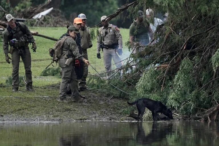 Crisis climática: Más de cien muertos por inundaciones devastadoras en Texas, EE.UU.