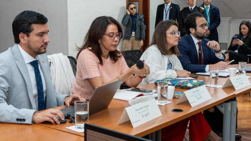 Comité de Salud anuncia compra masiva de medicamentos ante la crisis de salud en Ecuador