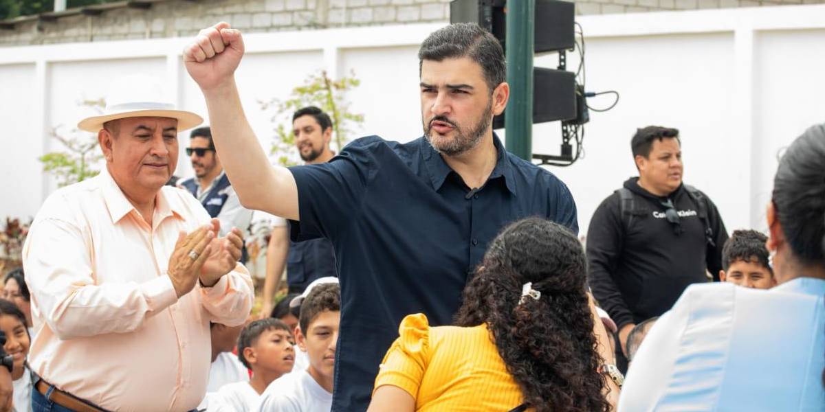 Álvarez agradece respaldo de la Revolución Ciudadana en medio de pugna con el Gobierno por obra vial