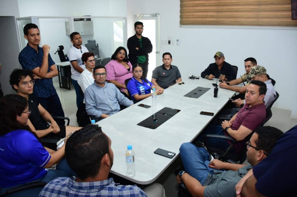 ULEAM y Policía Nacional refuerzan seguridad para proteger a la comunidad universitaria 6 ULEAM y Policía Nacional refuerzan seguridad para proteger a la comunidad universitaria