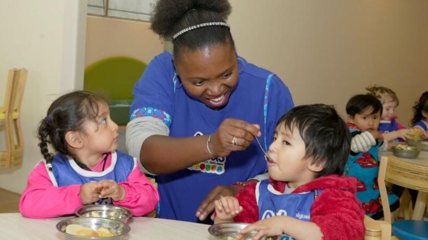 En Quito se entregarán bonos de alimentación, becas y otros incentivos para estudiantes