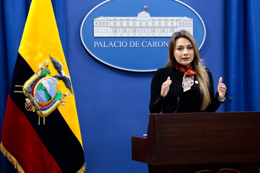 Ecuador definirá condiciones para aceptar refugiados desde Estados Unidos