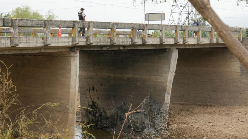 Cierran puentes afectados por atentados explosivos en Ecuador; tome rutas alternas