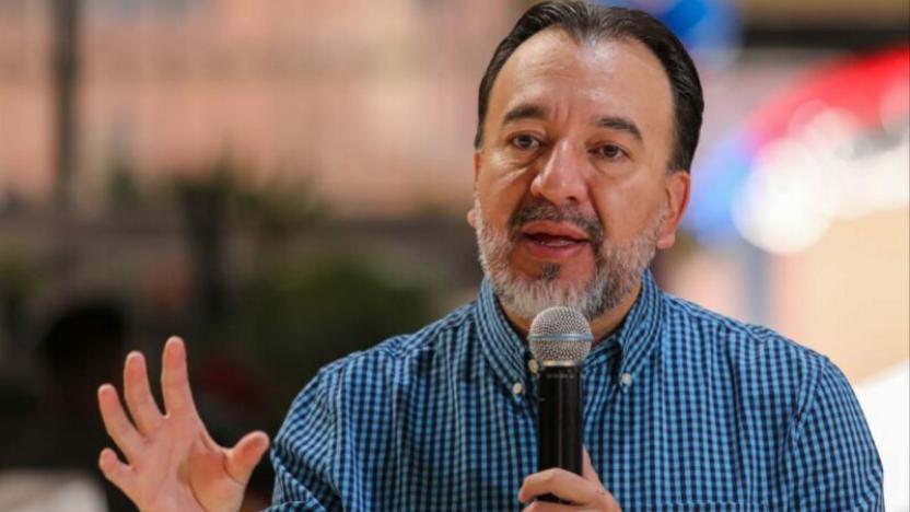 Alcalde de Quito advierte recortes en empresas municipales por tasa de basura