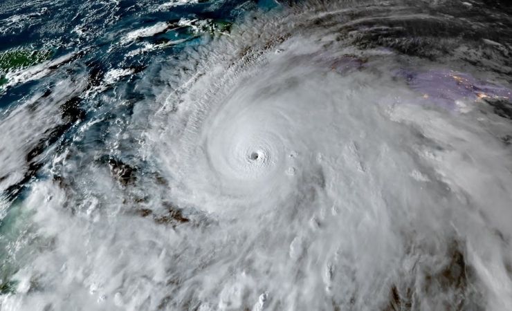 VIDEO | Huracán Melissa destruye Jamaica provocando inundaciones y vientos catastróficos.